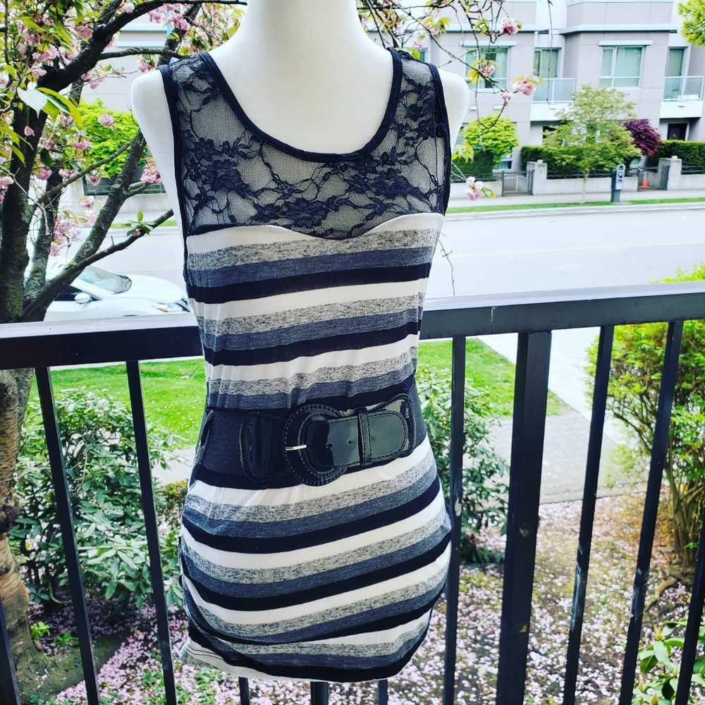 Style Me stripe sleeveless top with belt